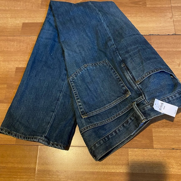 New with tags Gap stonewashed jeans - Picture 2 of 3
